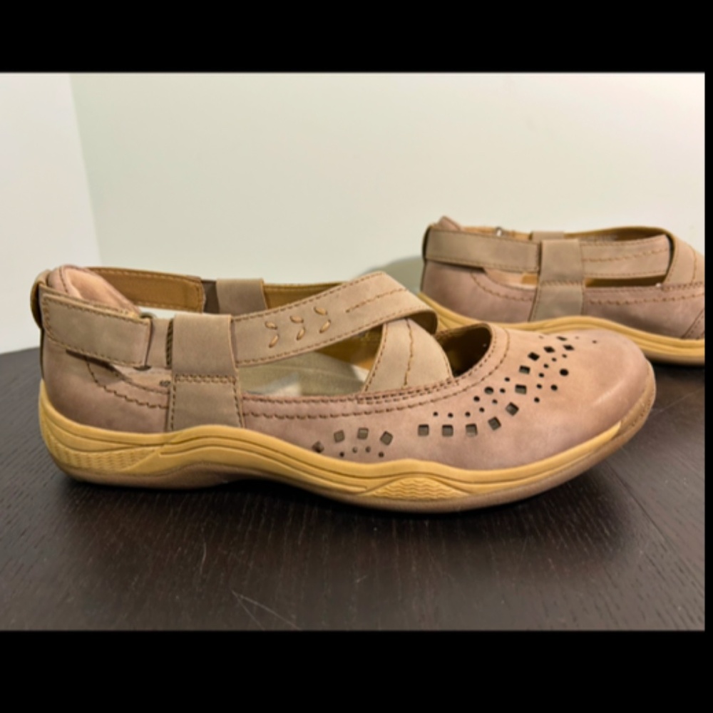 NWOT Earth Origins Clara Casey Leather Mary Jane Comfort Shoe Beige Tan Size 9.5